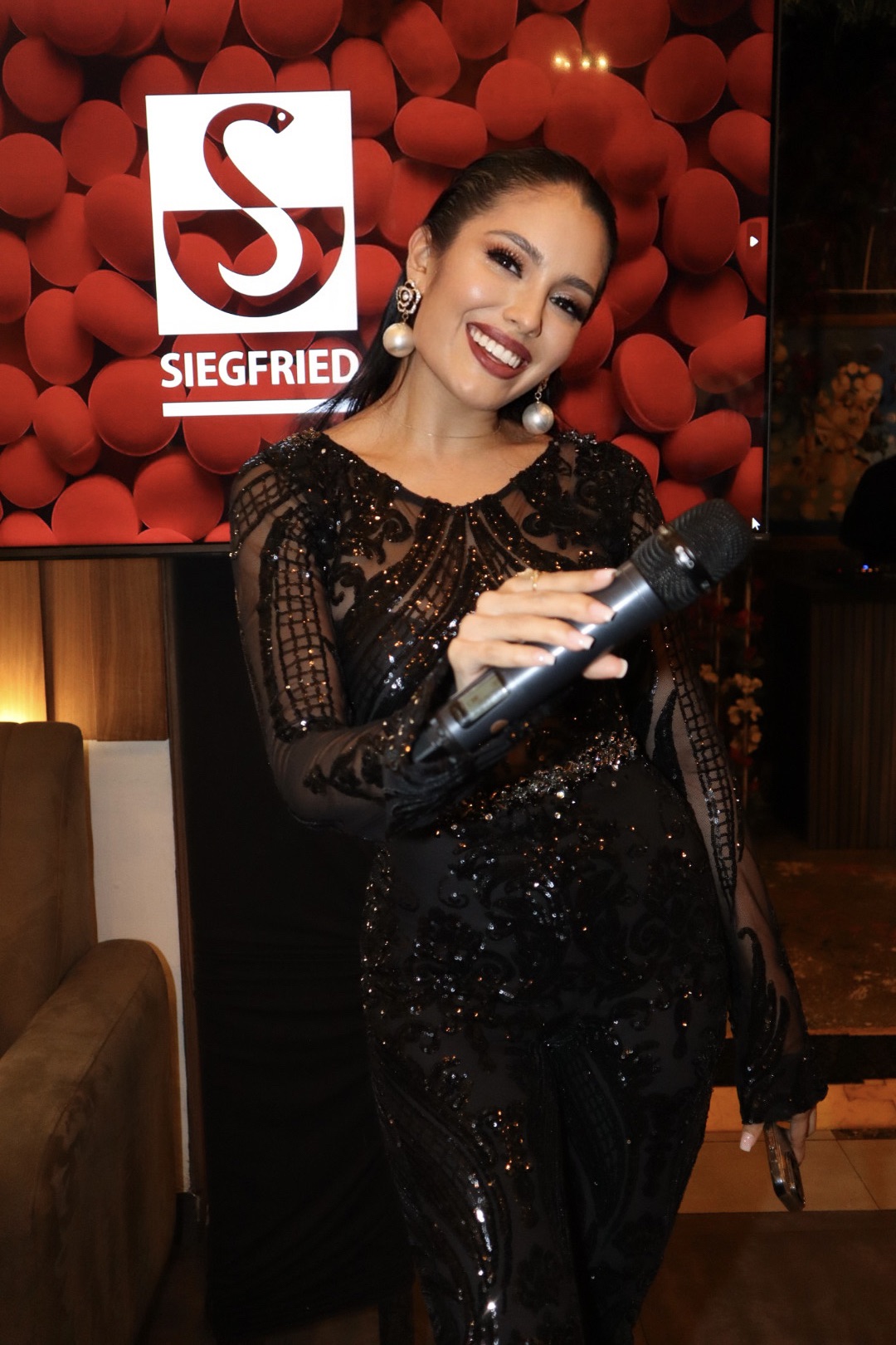 Emmy Carrero — Siegfried